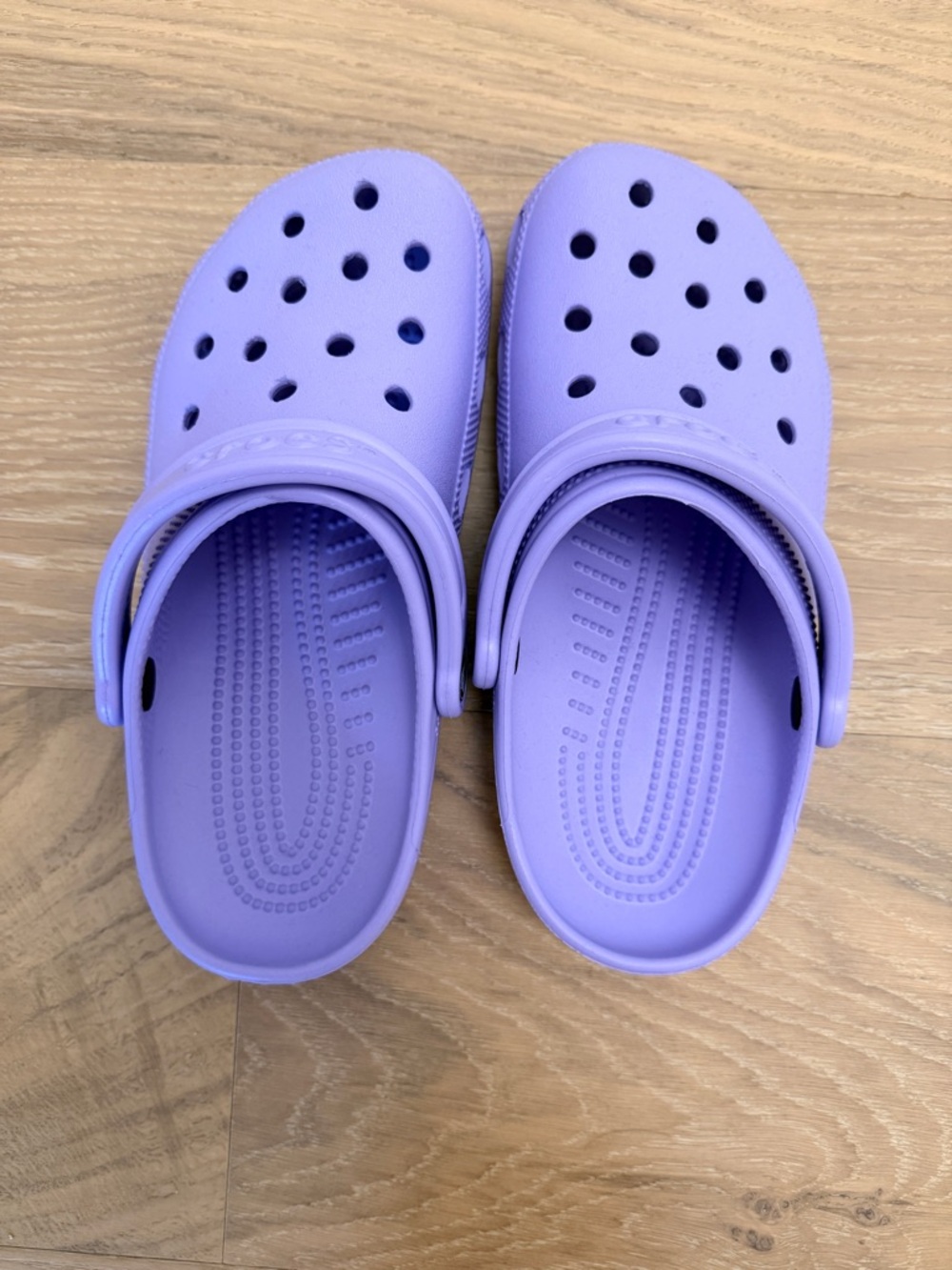 CROCS Classic Lavender Slip-On Clogs